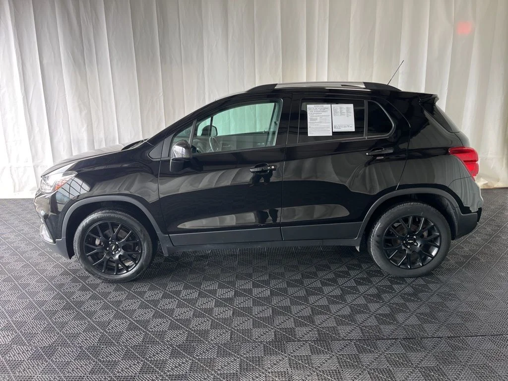 Used 2022 Black Chevrolet LT image 24