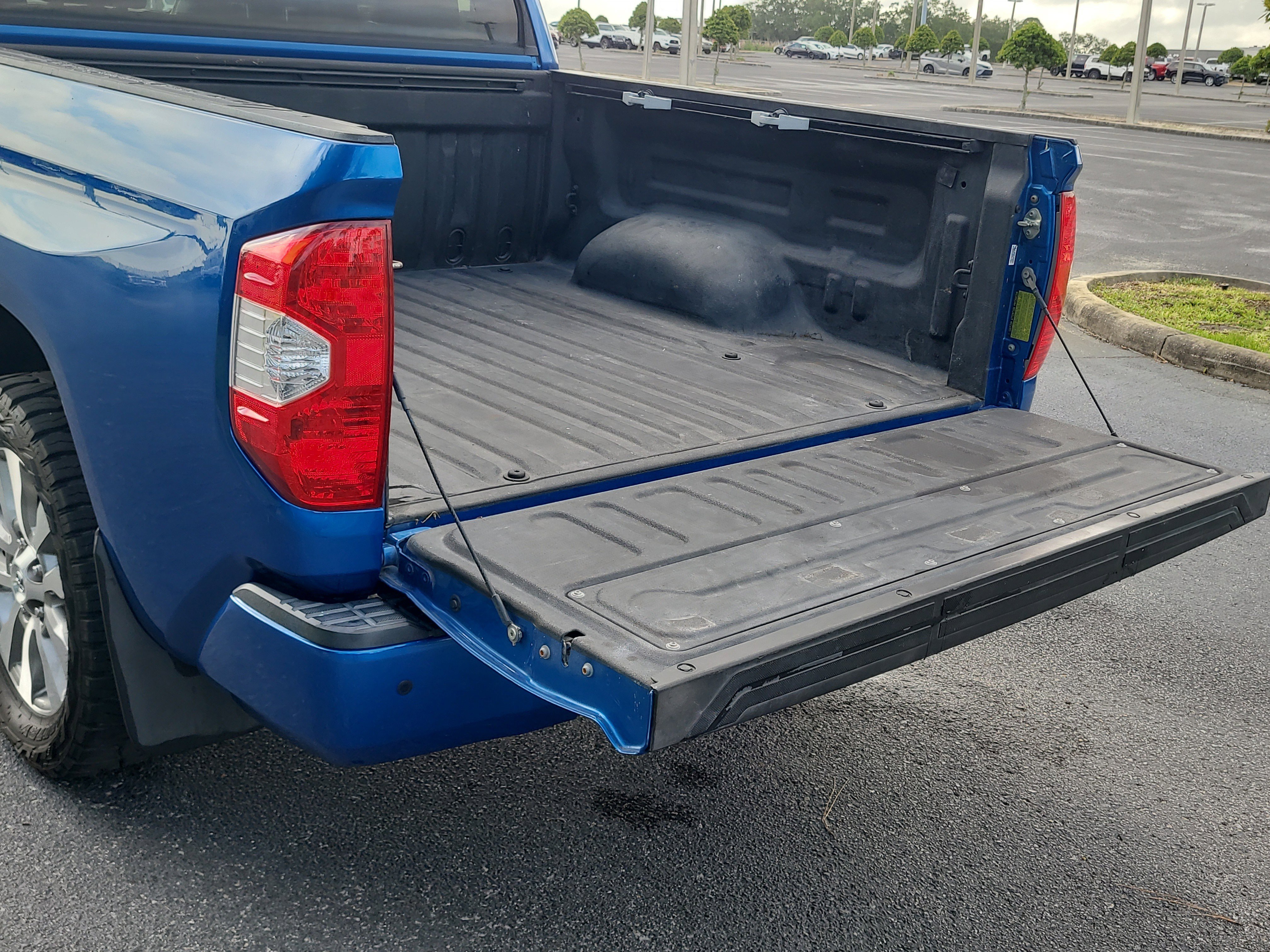 Used 2016 Blazing Blue Toyota LTD image 12
