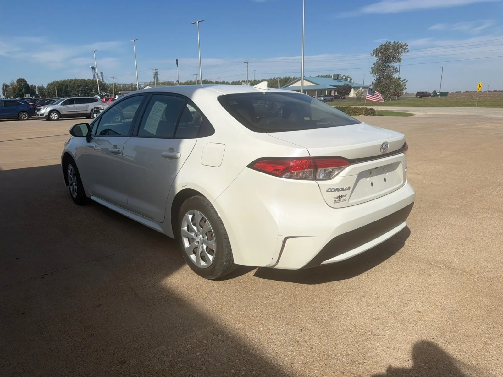Used 2020 White Toyota LE image 6