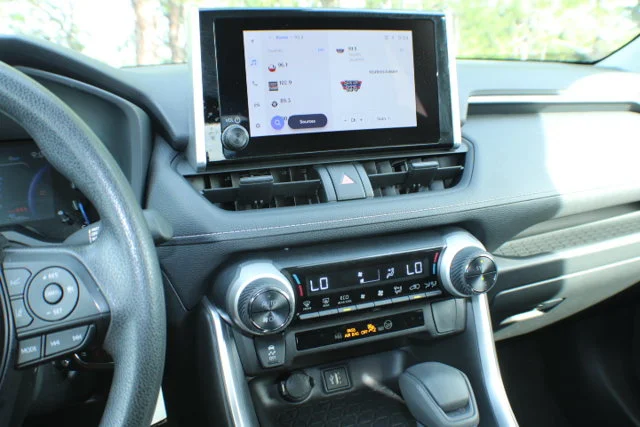 Used 2025 Ice Cap Toyota Hybrid LE image 10