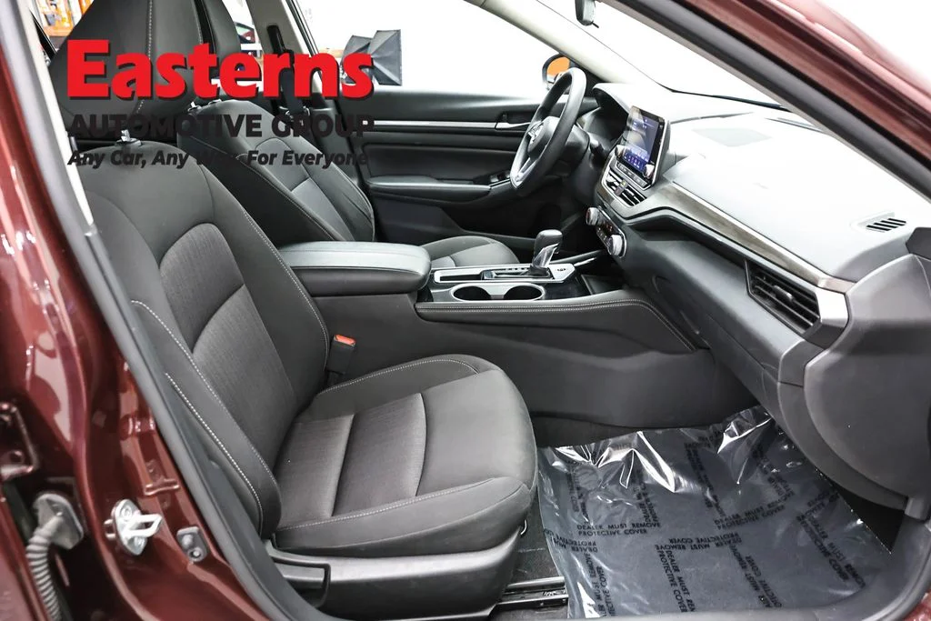 Used 2023 Red Nissan 2.5 SV image 24