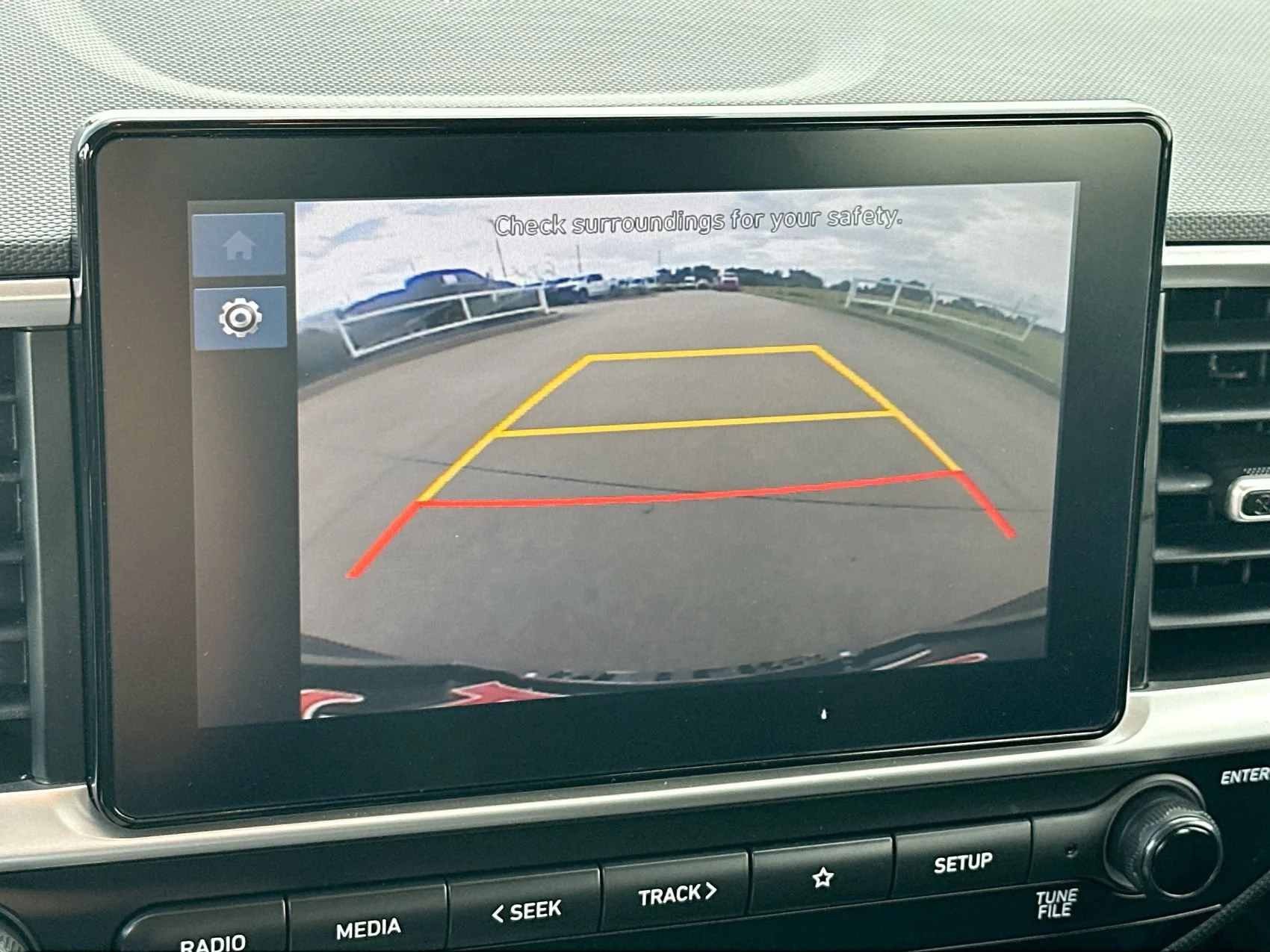 Used 2025 Lunar White Hyundai SEL image 17