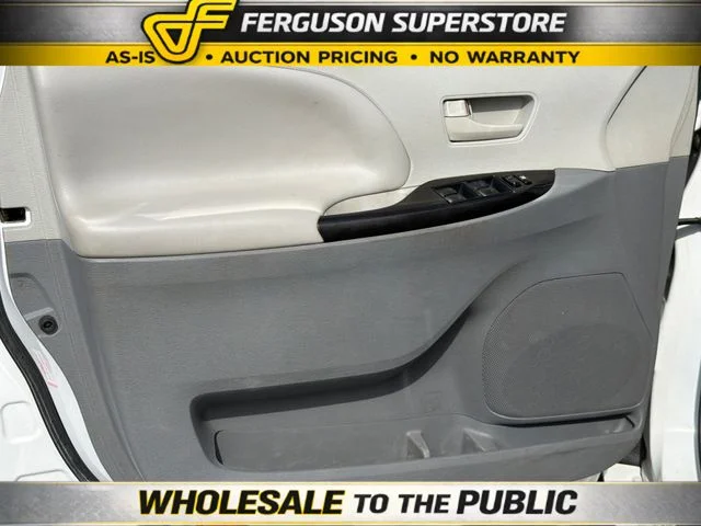 Used 2012 White Toyota LE image 15