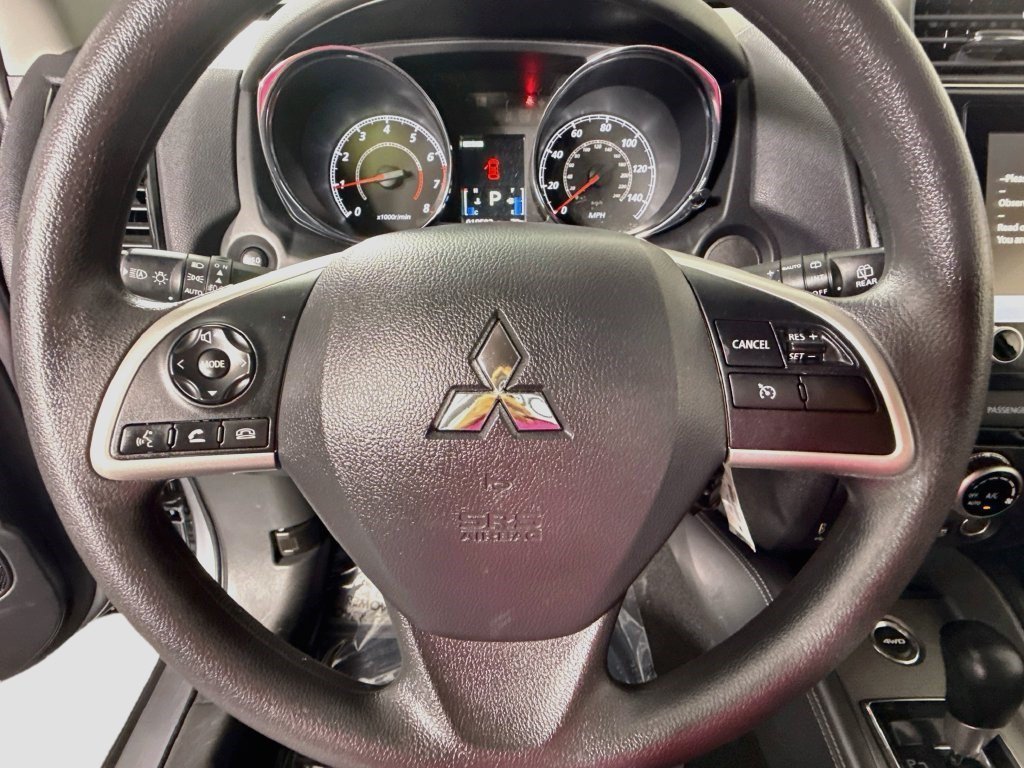 Used 2026 Alloy Silver Metallic Mitsubishi ES image 9
