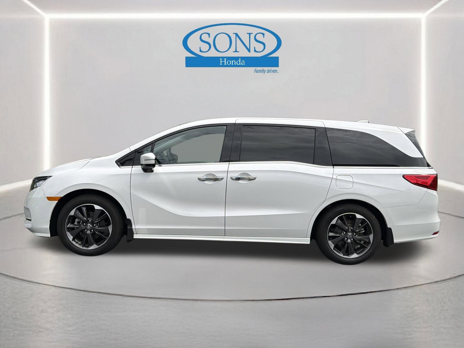 2024 Honda Odyssey Elite - Photo 26