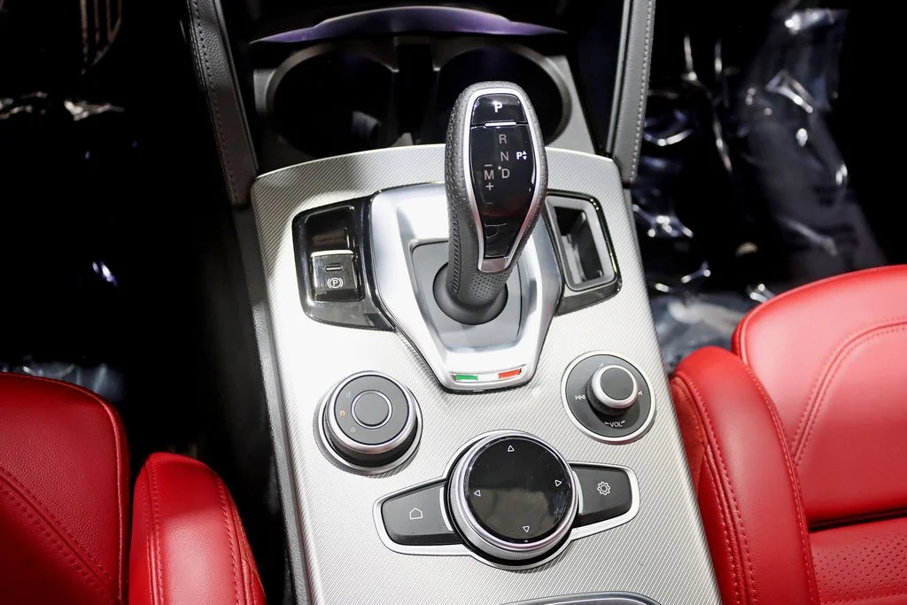 2023 Alfa Romeo Stelvio Veloce