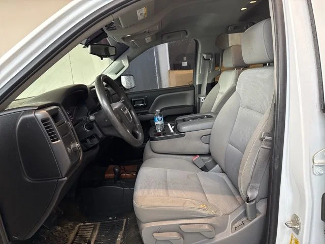 Used 2015 White GMC Base image 13