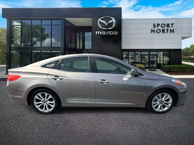 Used 2013 Brown Hyundai Base image 2