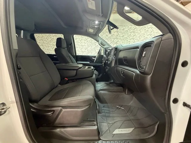 Used 2022 Summit White Chevrolet Custom image 8
