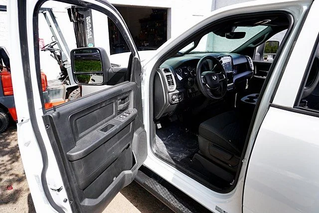 New 2026 Bright White Clear-Coat Exterior Paint RAM Tradesman image 44