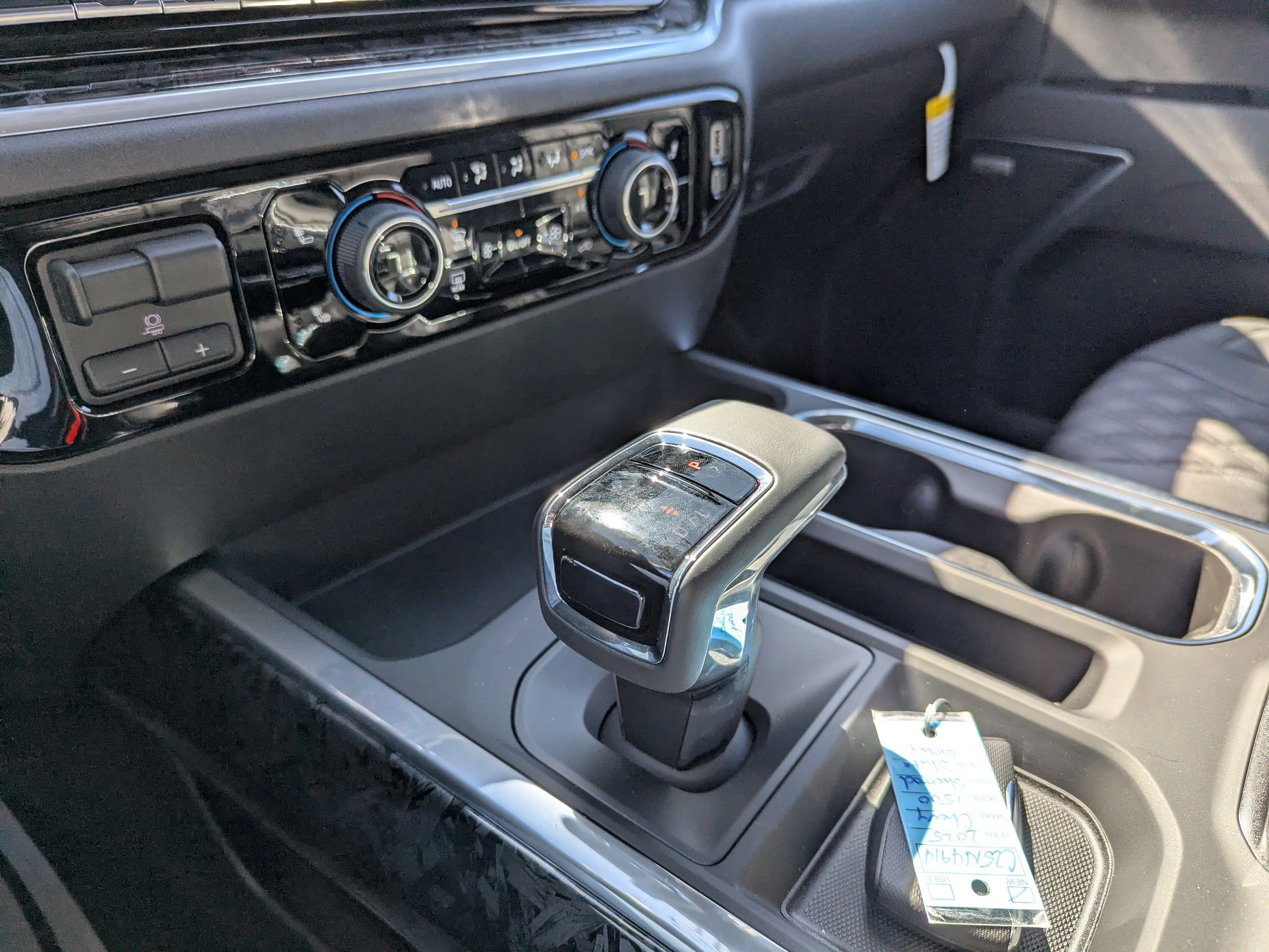 2025 Chevrolet Silverado 1500 RST - Photo 27