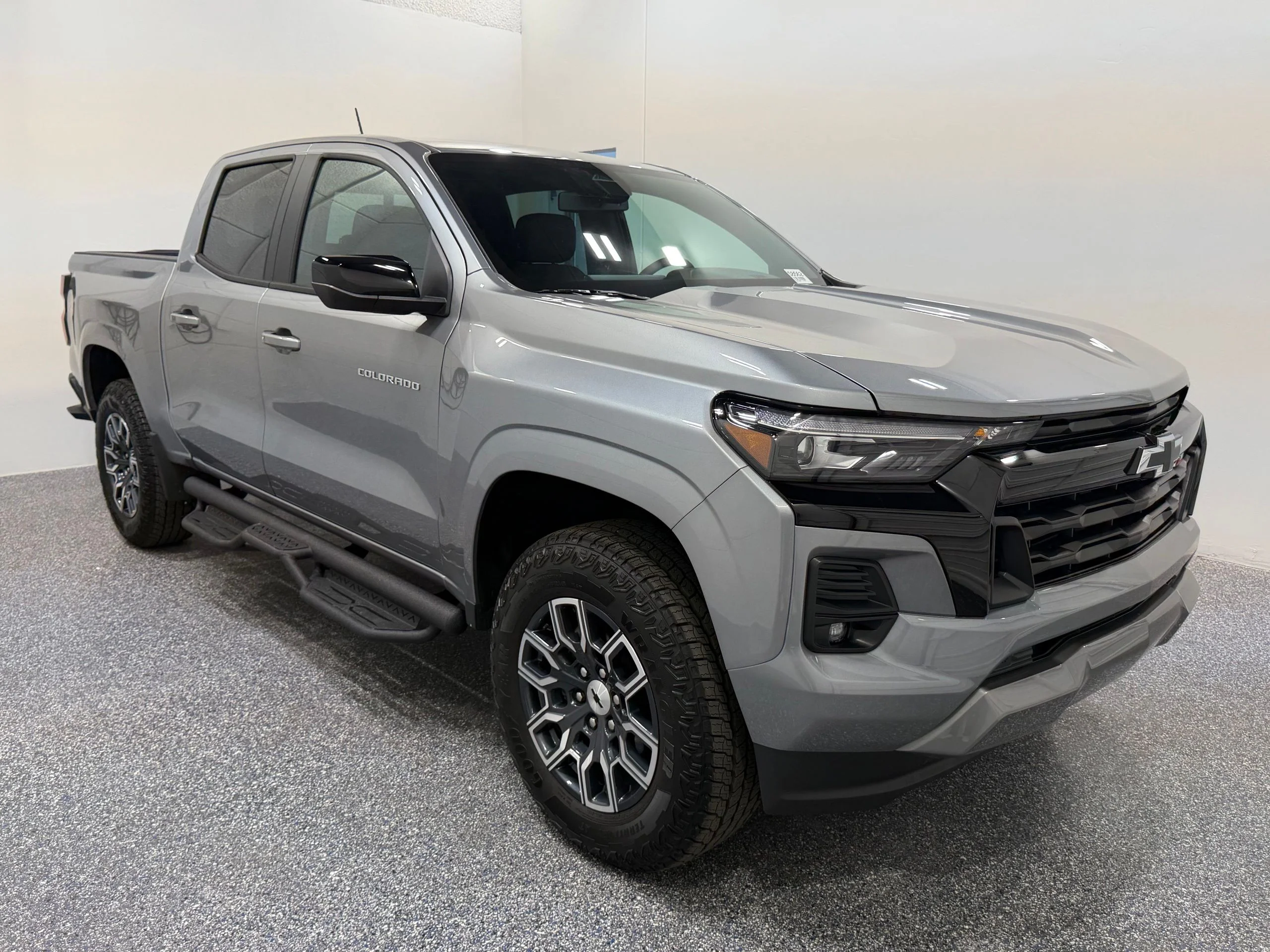 Used 2026 Gray Chevrolet Z71 image 10
