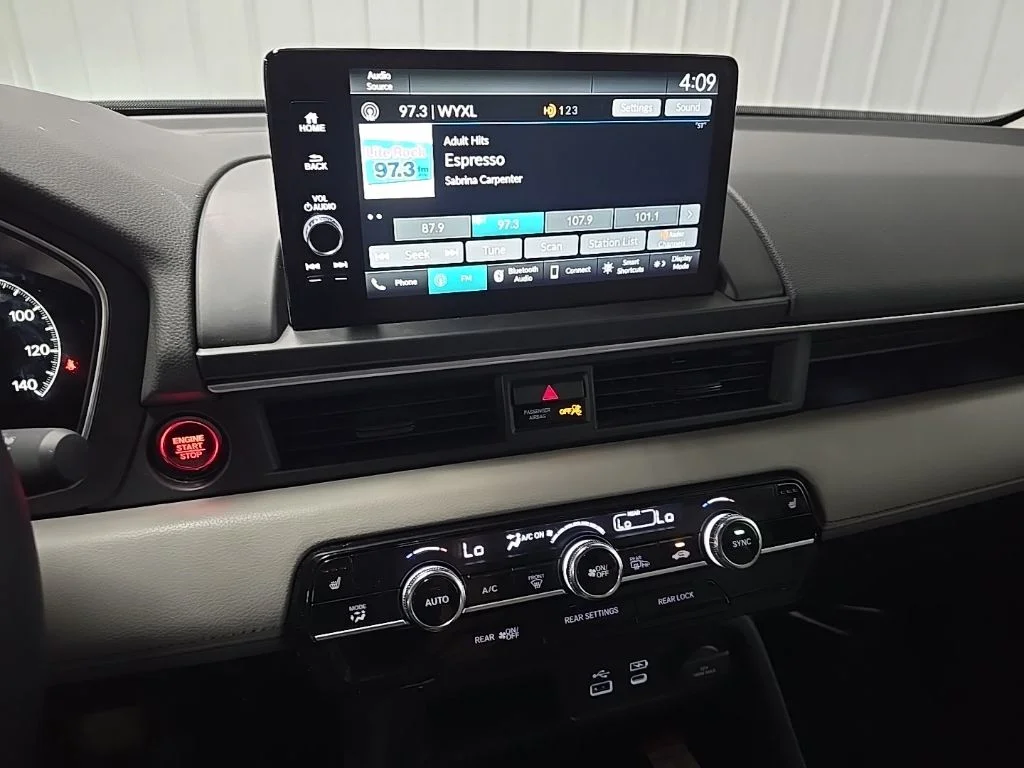 Used 2025 Blue Honda EX-L image 24