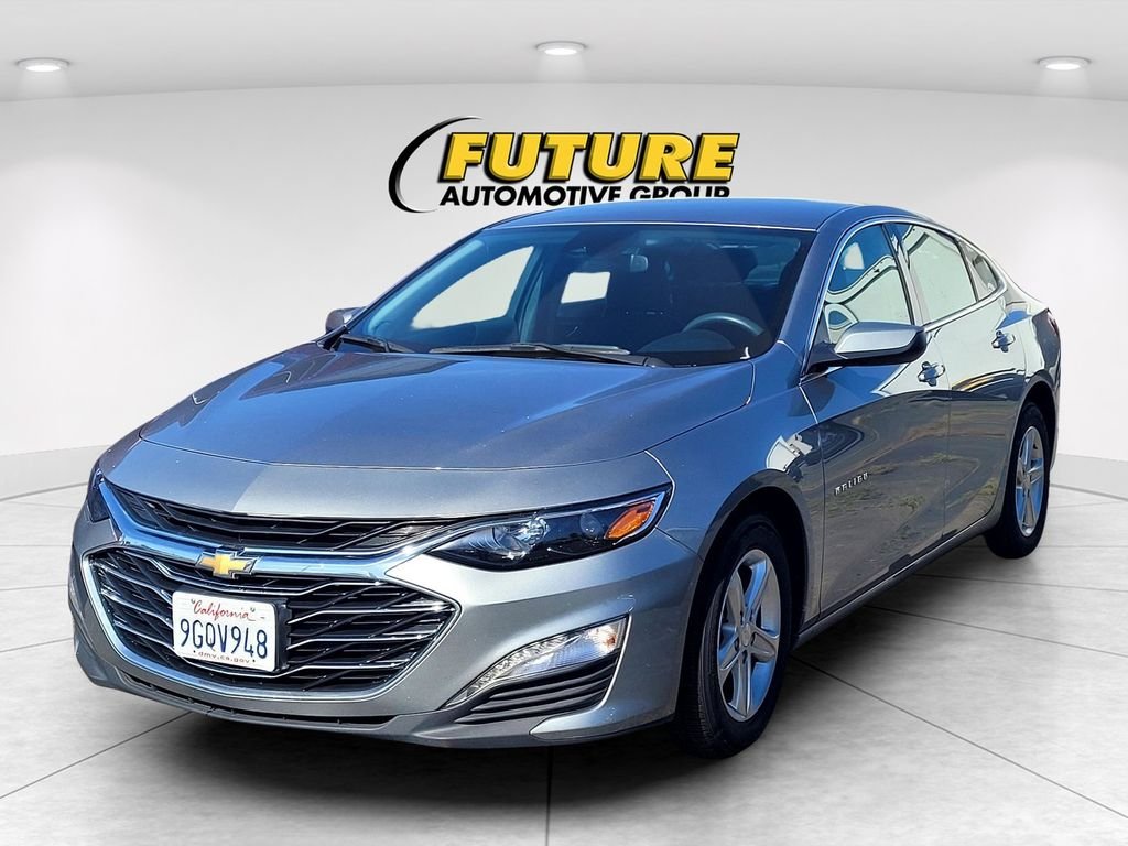 Used 2023 Gray Chevrolet LT image 3