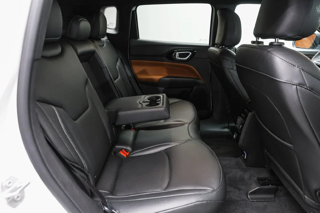 Certified Used 2025 White Jeep Limited image 21