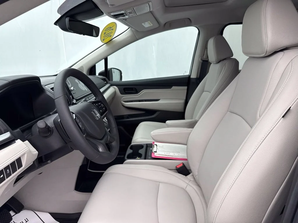 New 2026 Platinum White Pearl Honda EX-L image 16