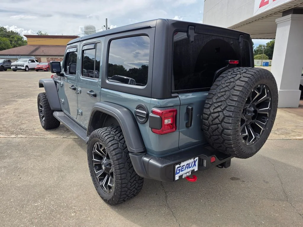 Used 2024 Gray Jeep Rubicon image 5