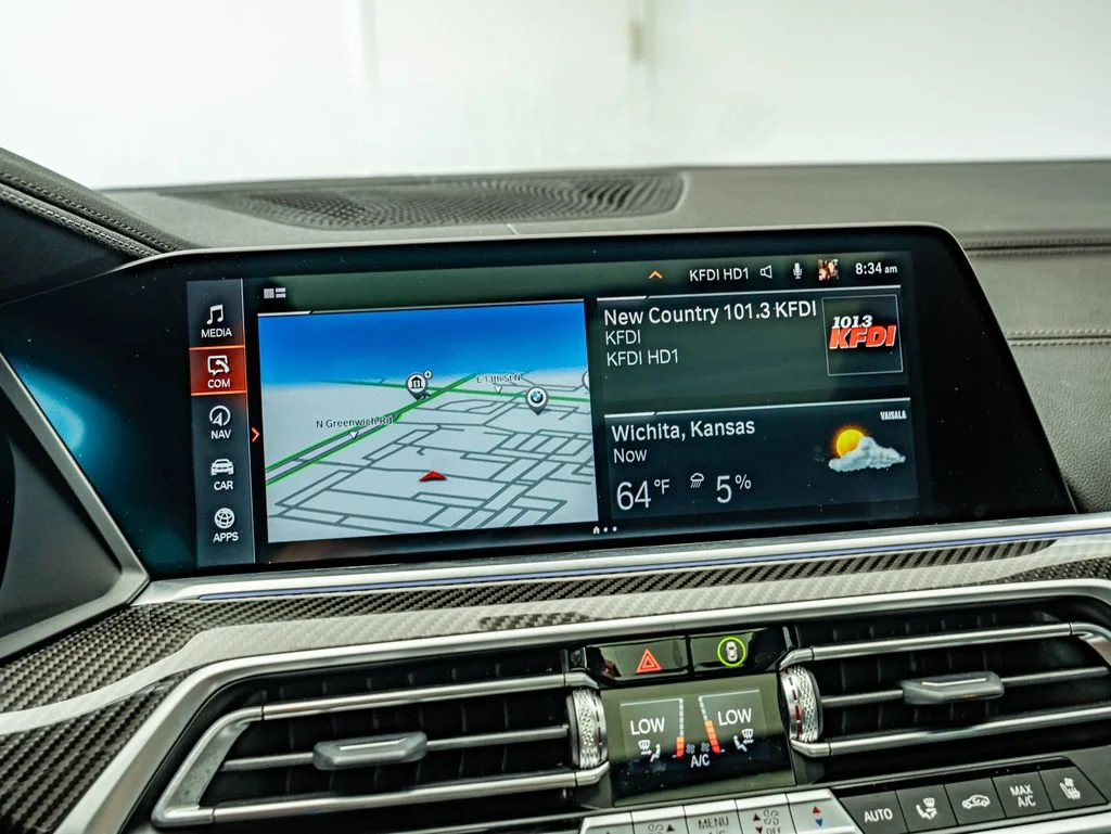 Used 2023 Frozen Brilliant White Metallic BMW M50i image 25