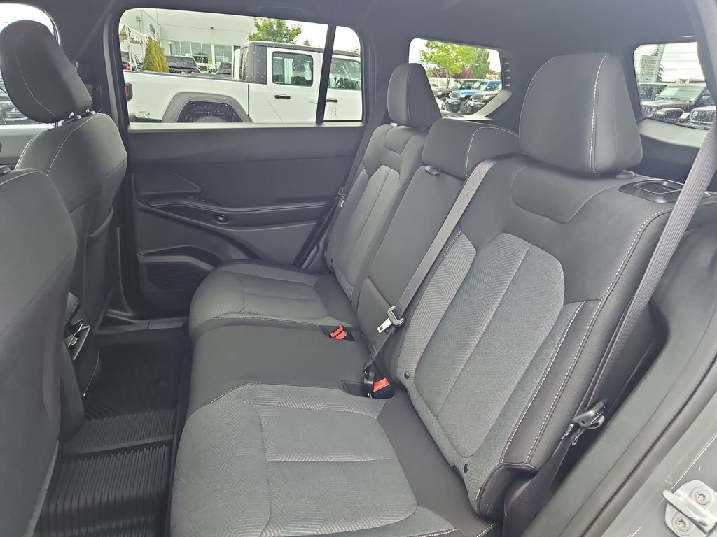 New 2026 Sting-Gray Clear-Coat Exterior Paint Jeep Laredo image 23