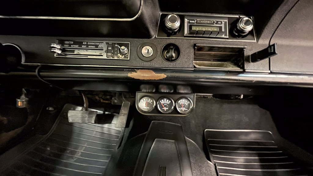 Used 1968  Oldsmobile Supreme image 46