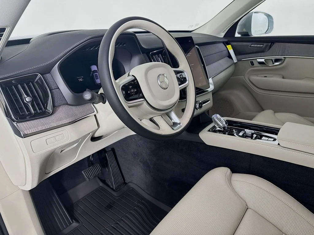 New 2026 Gray Metallic Volvo T8 Ultra image 4