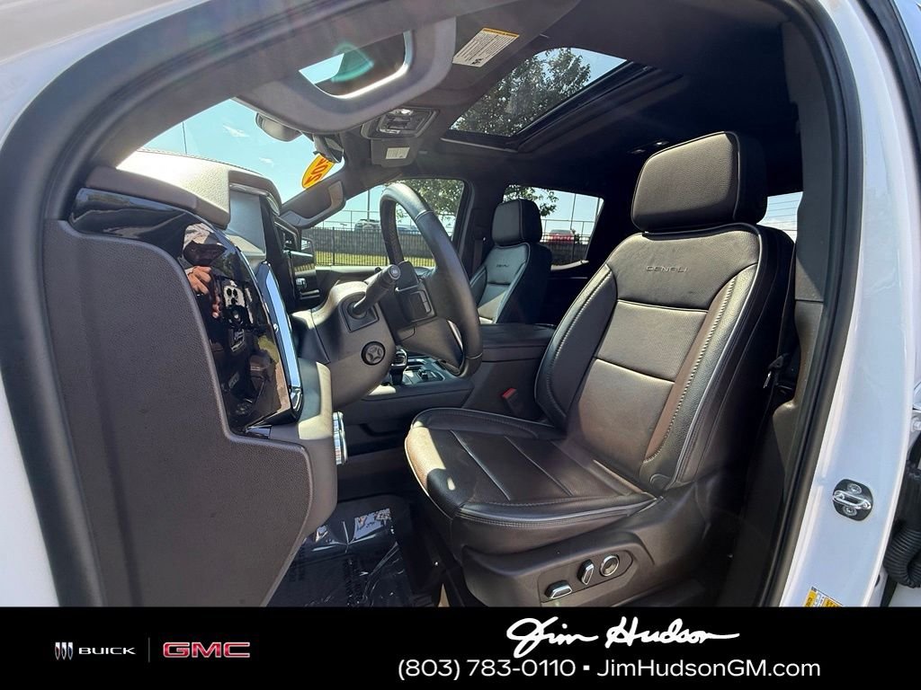 Used 2024 White GMC Denali image 6
