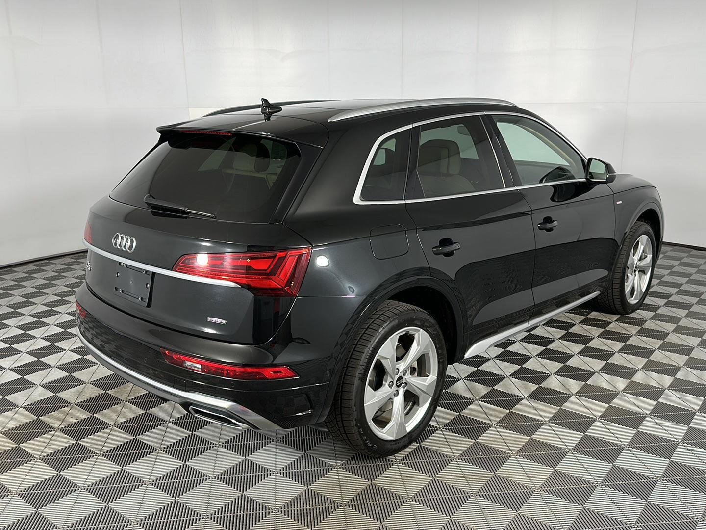 Used 2023 Mythos Black Metallic Audi S line Prestige image 8