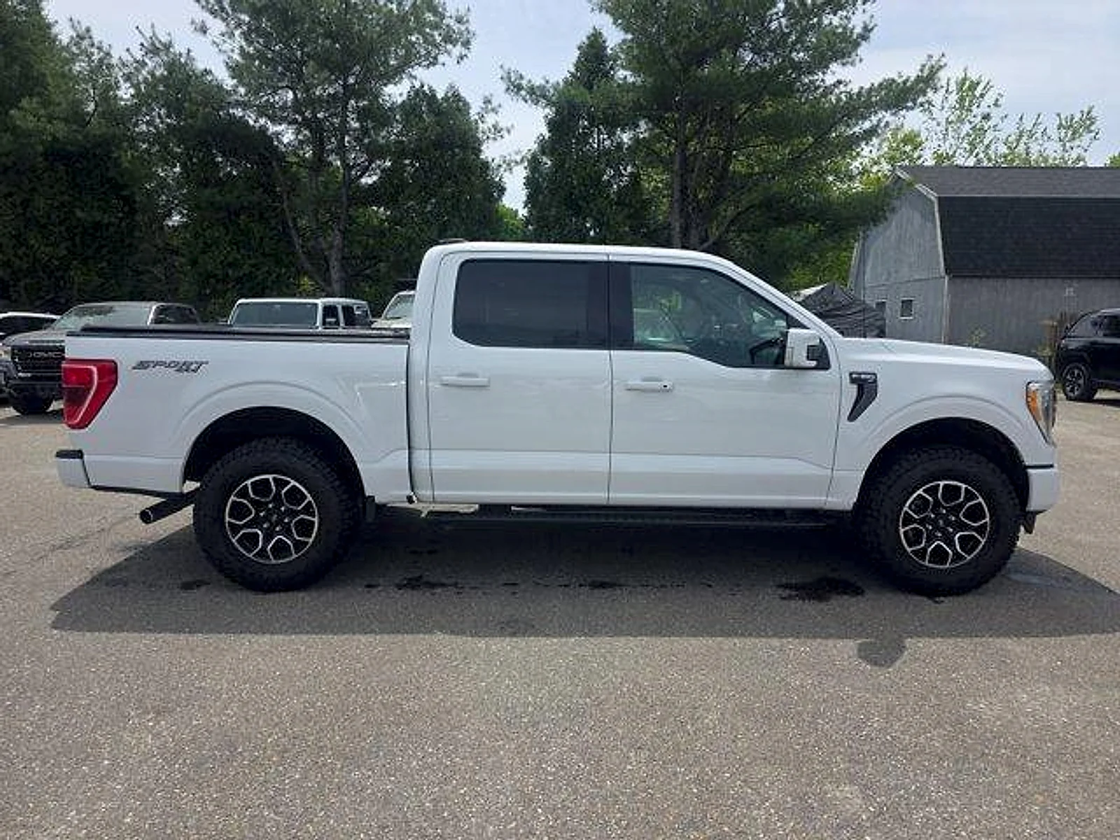 Used 2021 Oxford White Ford XLT image 7