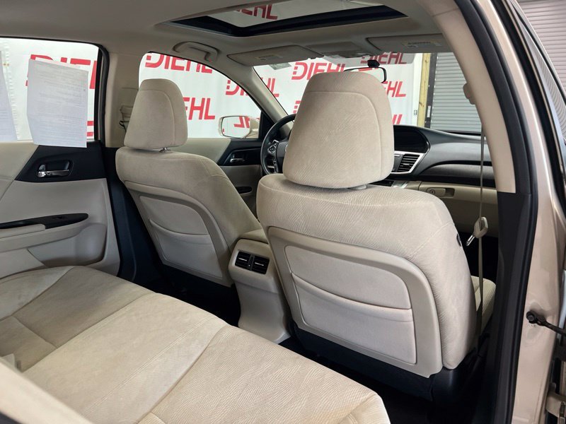 Used 2014  Honda EX image 11