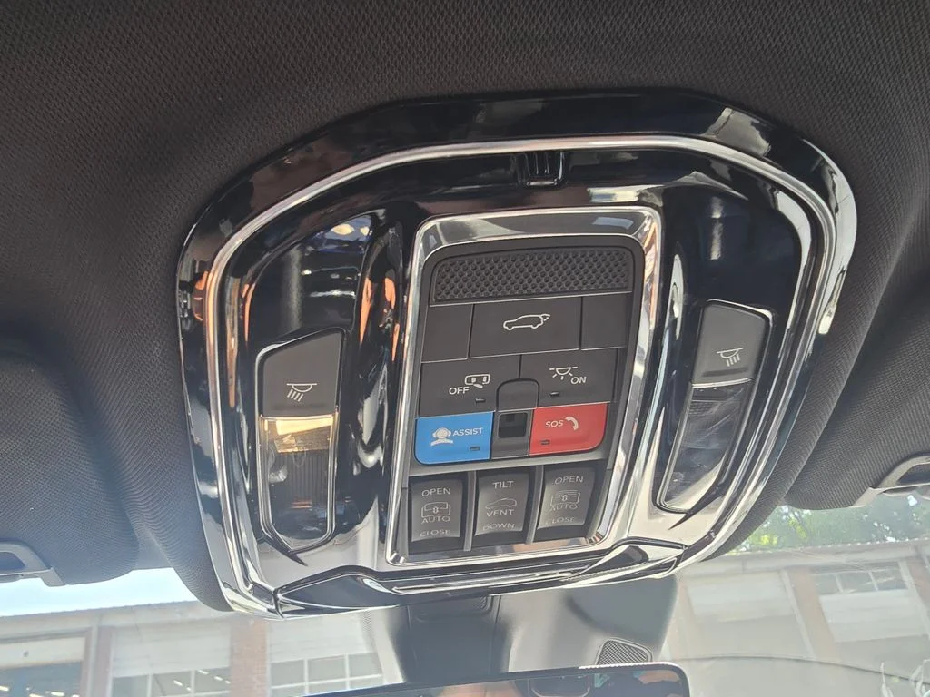 Used 2023 White Jeep Summit image 36