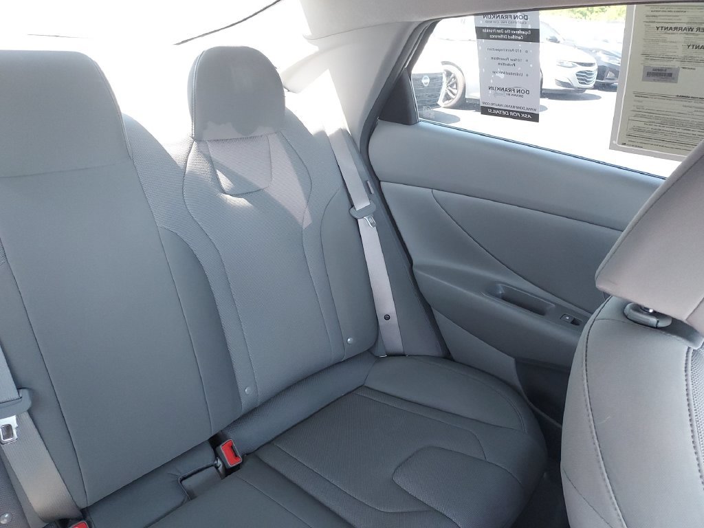 Used 2025 White Hyundai SE image 14