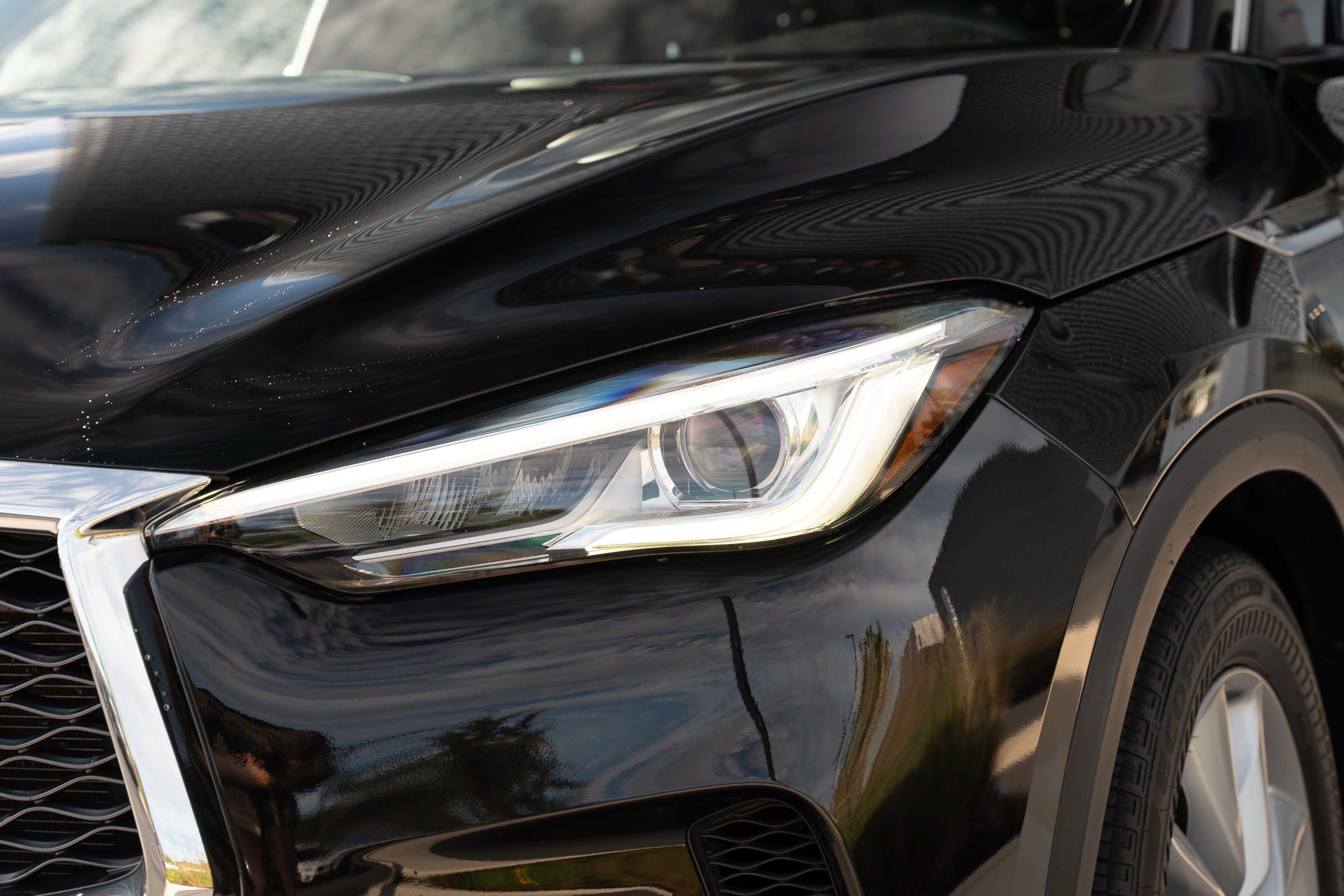 Used 2019 Black Obsidian INFINITI LUXE image 29