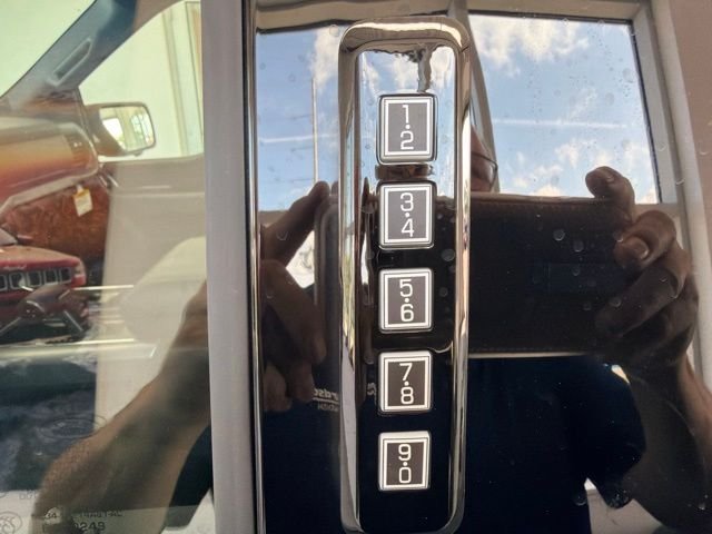 New 2026 Agate Black Metallic Ford XLT image 8