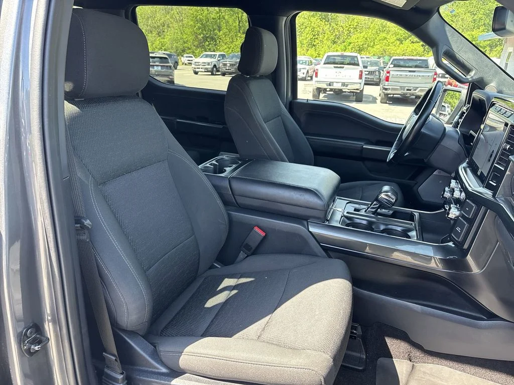 Used 2022 Gray Ford XLT image 27