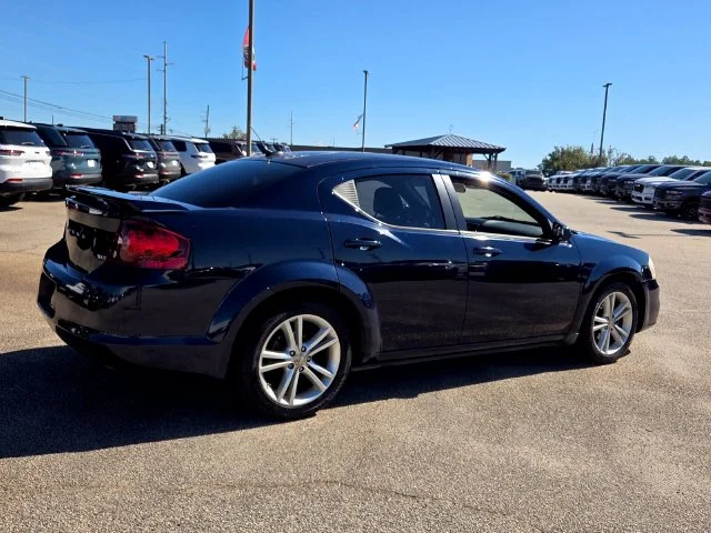 Used 2014 Blue Dodge SXT image 14