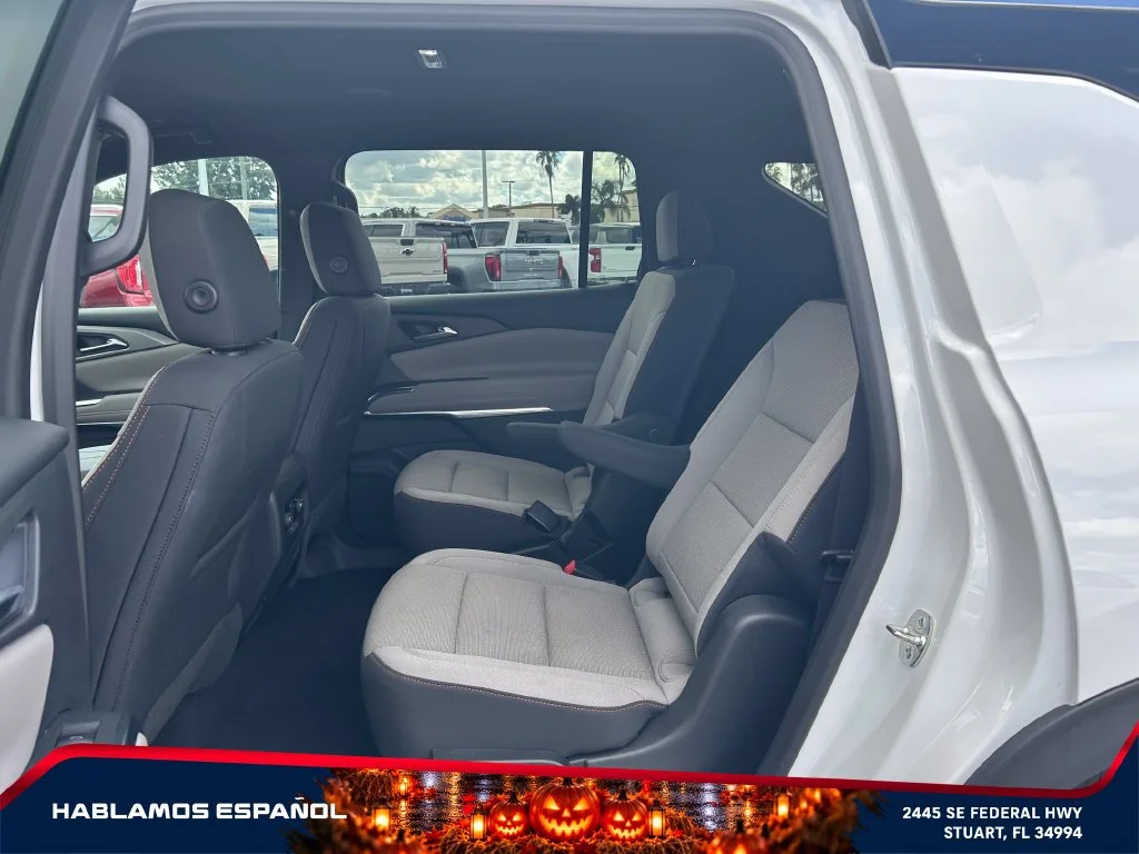 Used 2026 Summit White Chevrolet LT image 13
