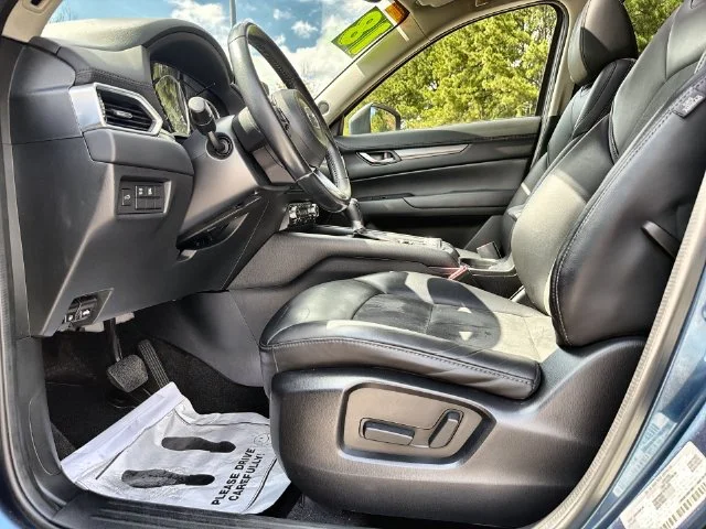 Used 2018 Blue Mazda Touring image 12