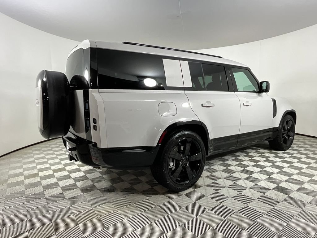 New 2026 Borasco Grey Land Rover X-Dynamic SE image 2