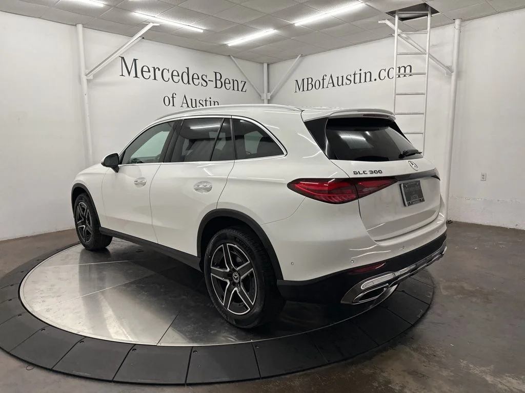 Used 2026 White Mercedes-Benz GLC 300 image 5