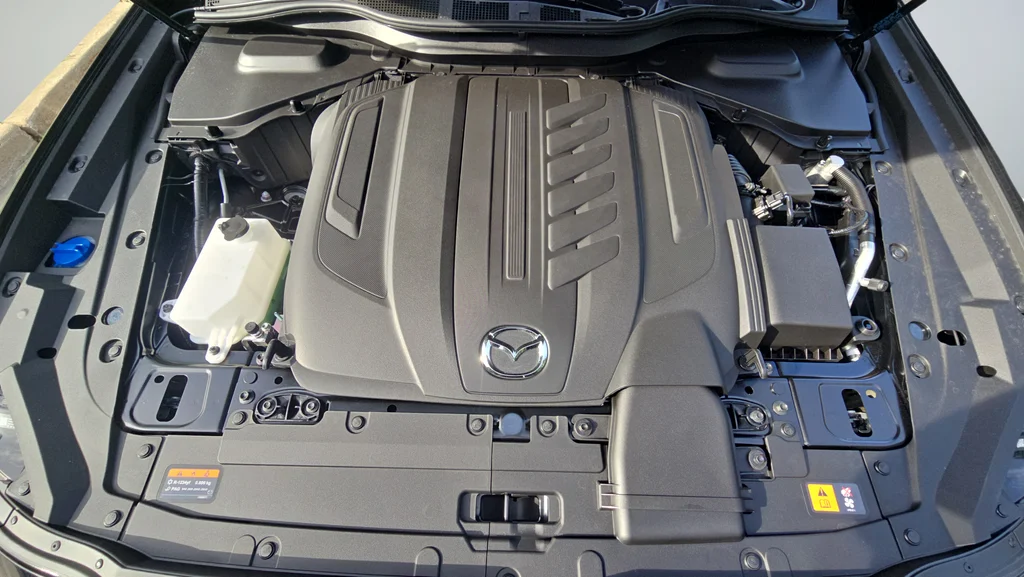 New 2026 Black Mazda 3.3 Turbo Premium image 36