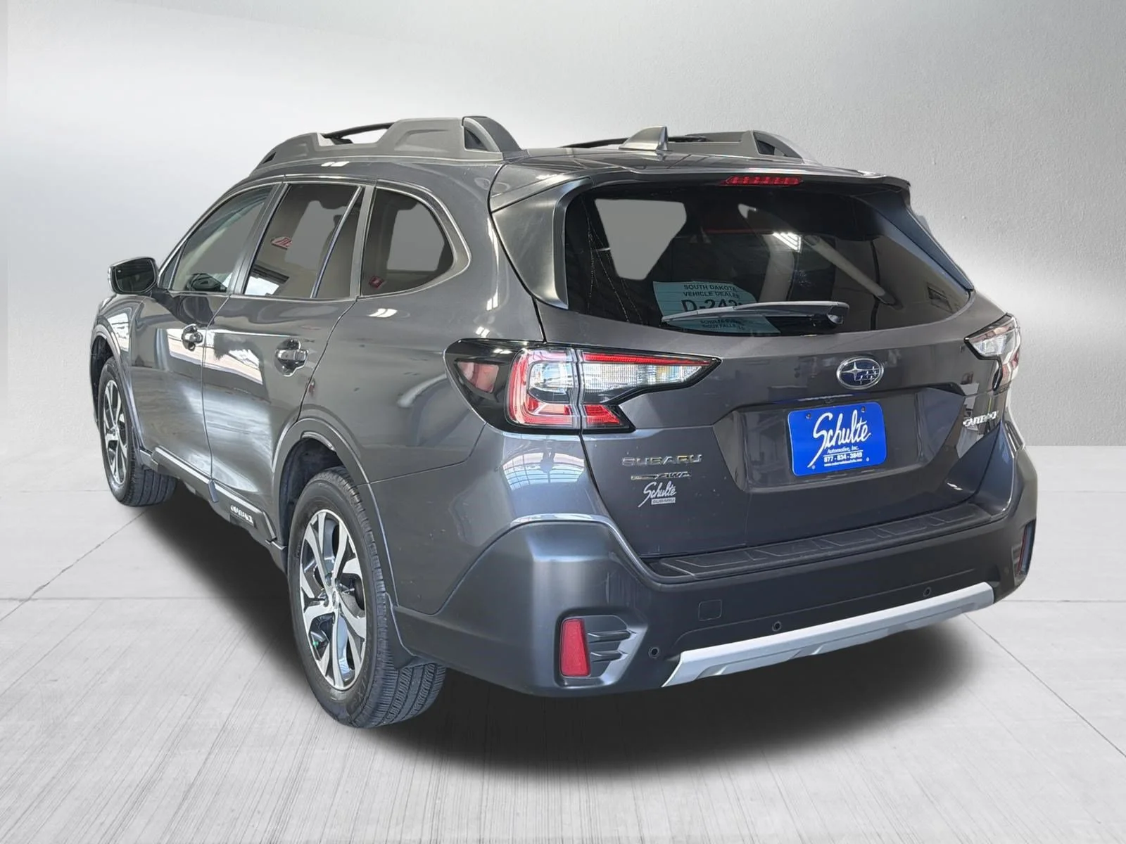 Used 2020 Magnetite Gray Metallic Subaru Limited image 5