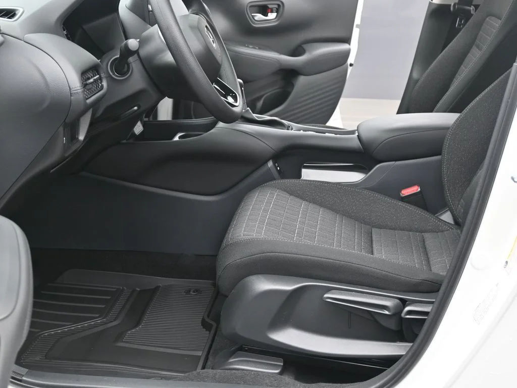 New 2026 Platinum White Pearl Honda LX image 11