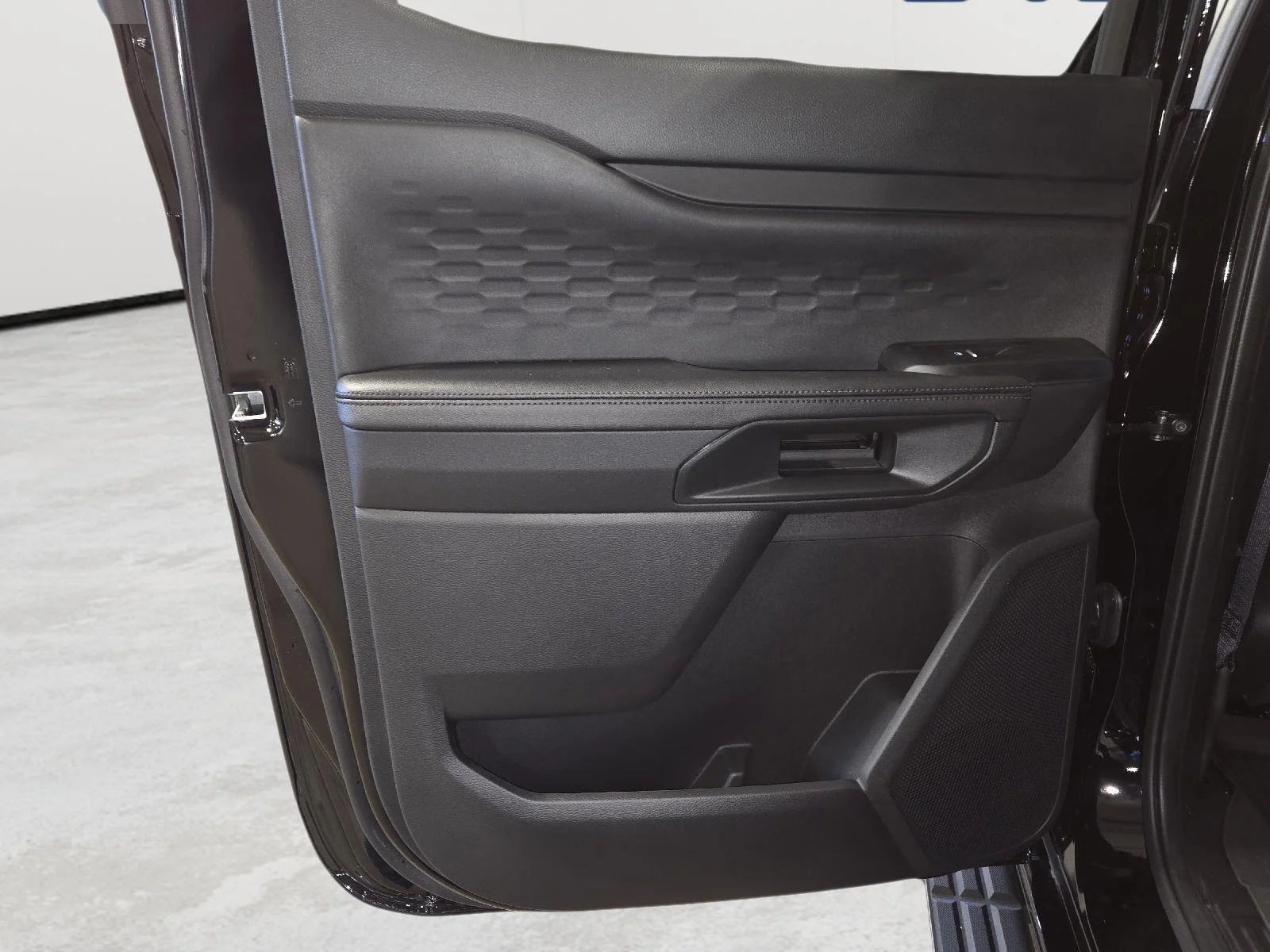 Used 2026 Shadow Black Ford XLT image 39