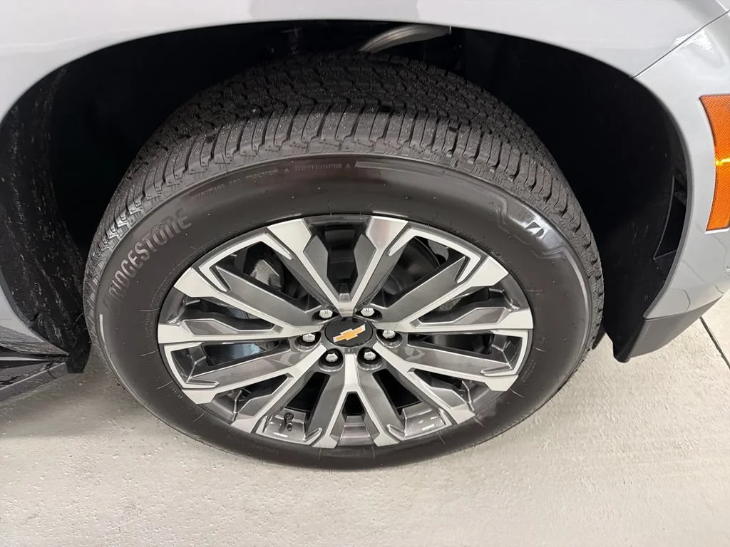 New 2026 Sterling Gray Metallic Chevrolet High Country image 4