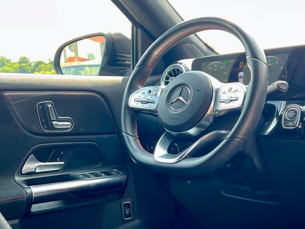 Used 2023  Mercedes-Benz GLA 250 image 14