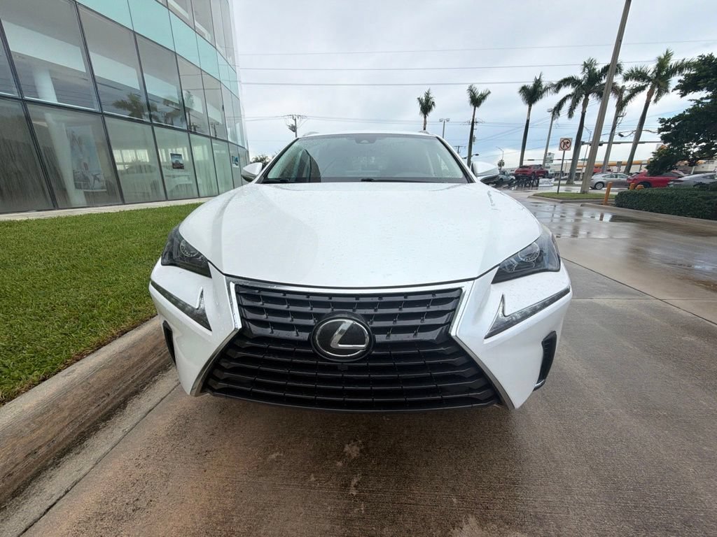 Used 2018 White Lexus  image 6