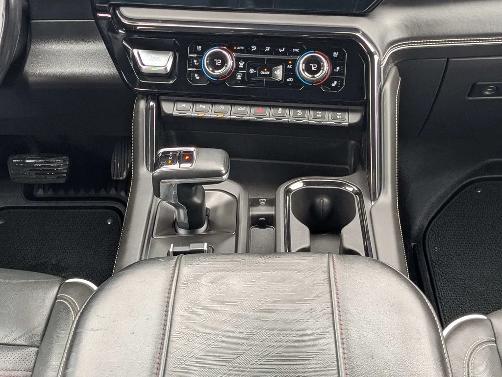 Used 2024 White GMC AT4X image 17
