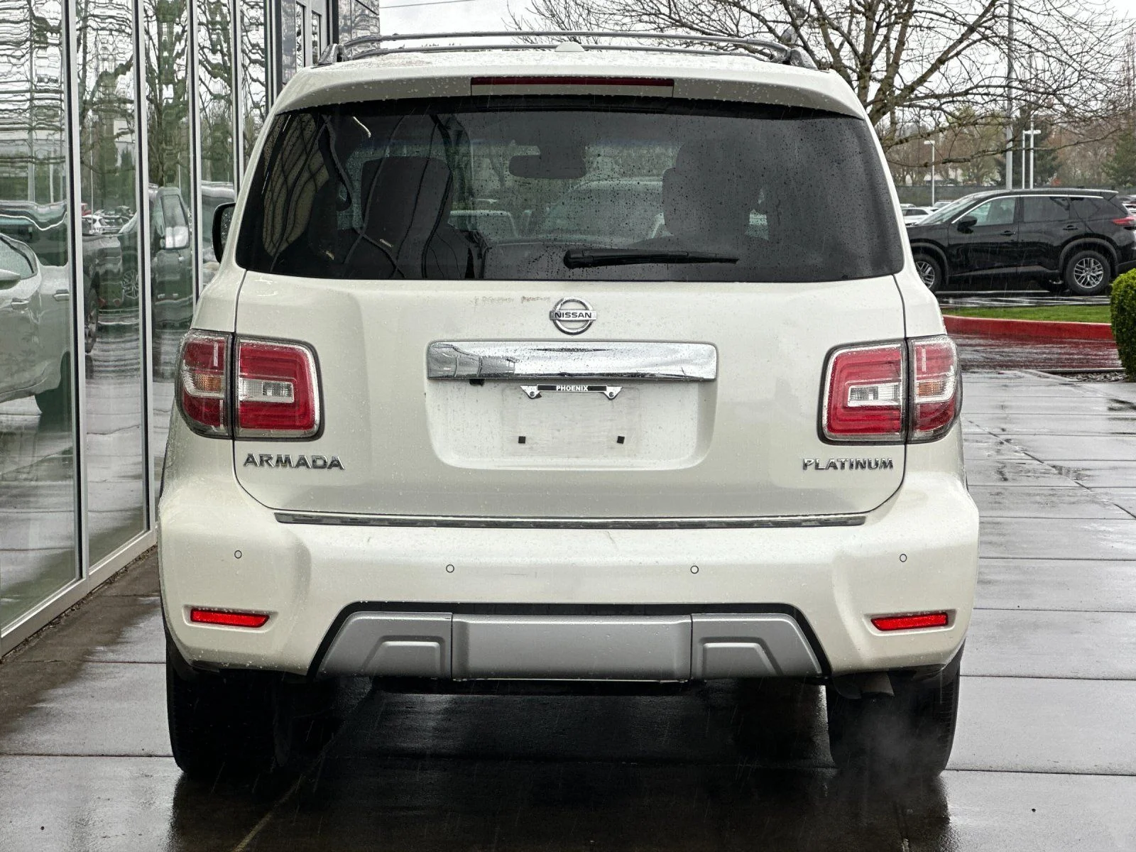 Used 2017 Pearl White Nissan Platinum image 4