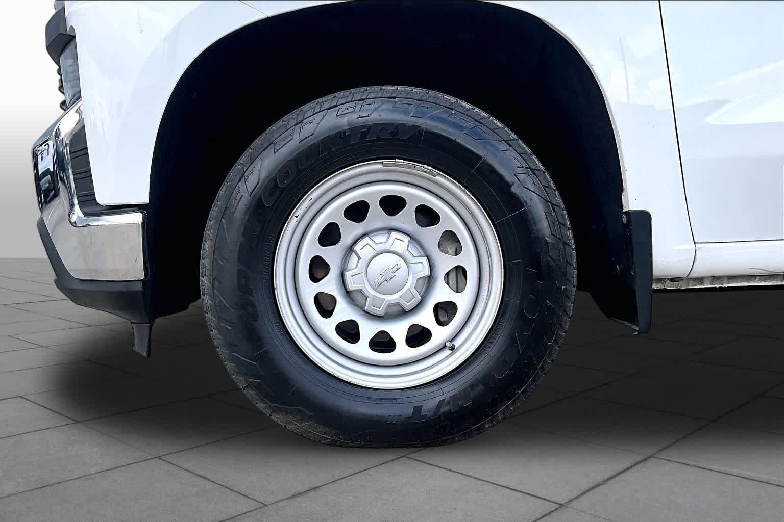 Used 2022 Summit White Chevrolet Work Truck image 10
