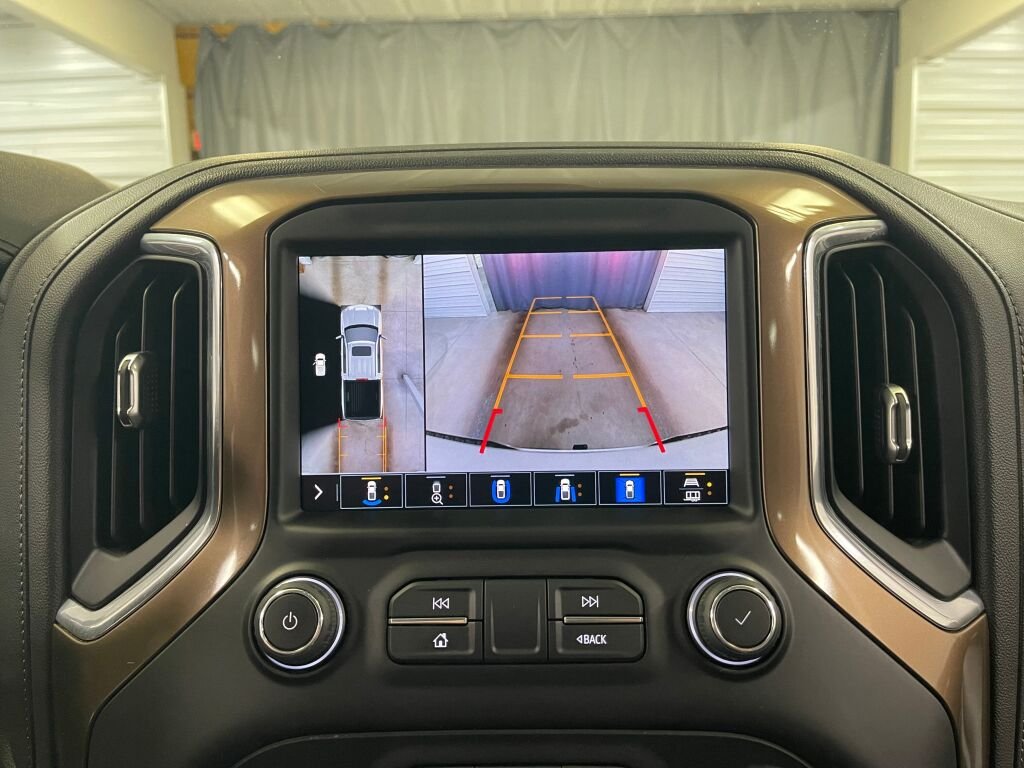 Used 2021 IRIDESCENT PEARL TRICOAT Chevrolet High Country image 13